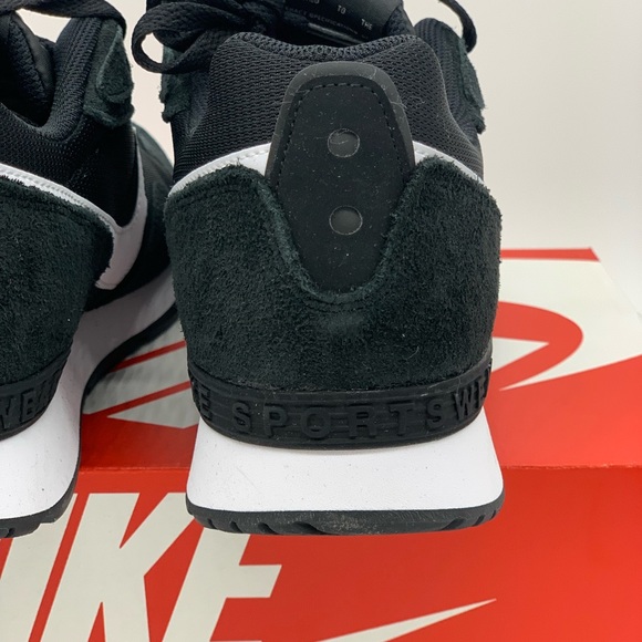 Nike Venture Runner - Picture 3 of 10